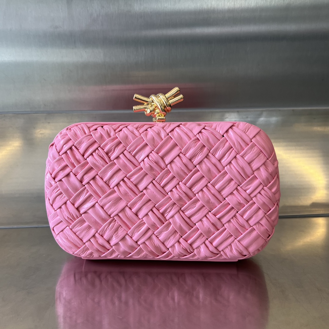 Knot Padded Intreccio Leather Clutch Pink